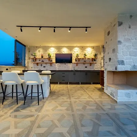 Whiteside Villa *